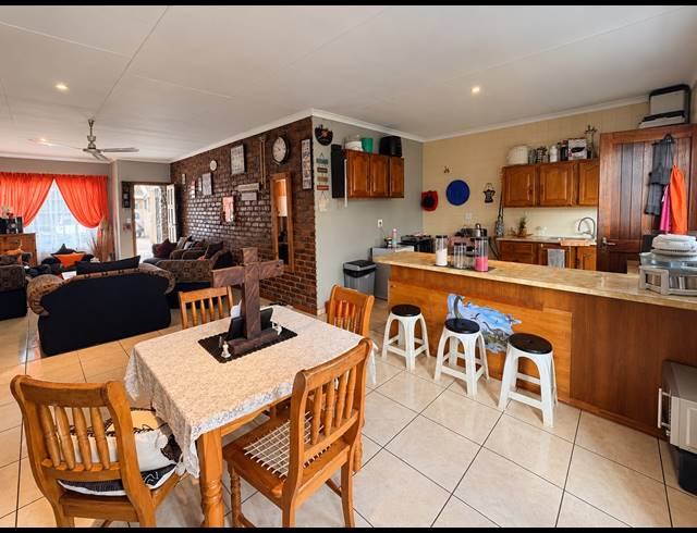 2 BEDROOM TOWNHOUSE FOR SALE IN WALDRIFT